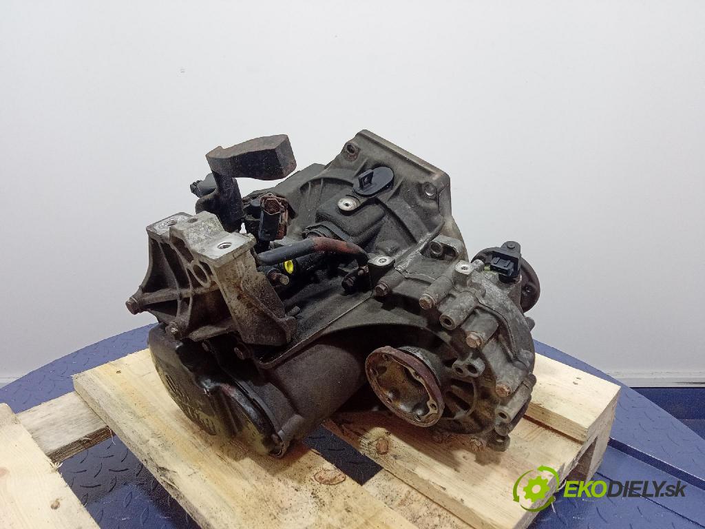 Volkswagen Golf 1997 převodovka Ozubené kola: Manualna DTK