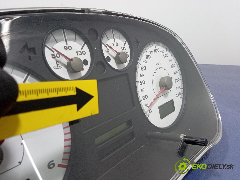 Seat Leon 2005 Přístrojová deska