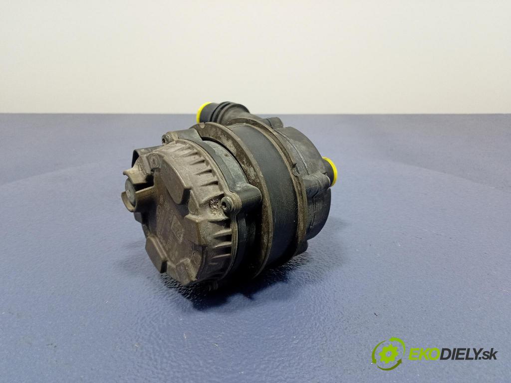 Bmw Seria 3 2019 čerpadlo Voda 8651288