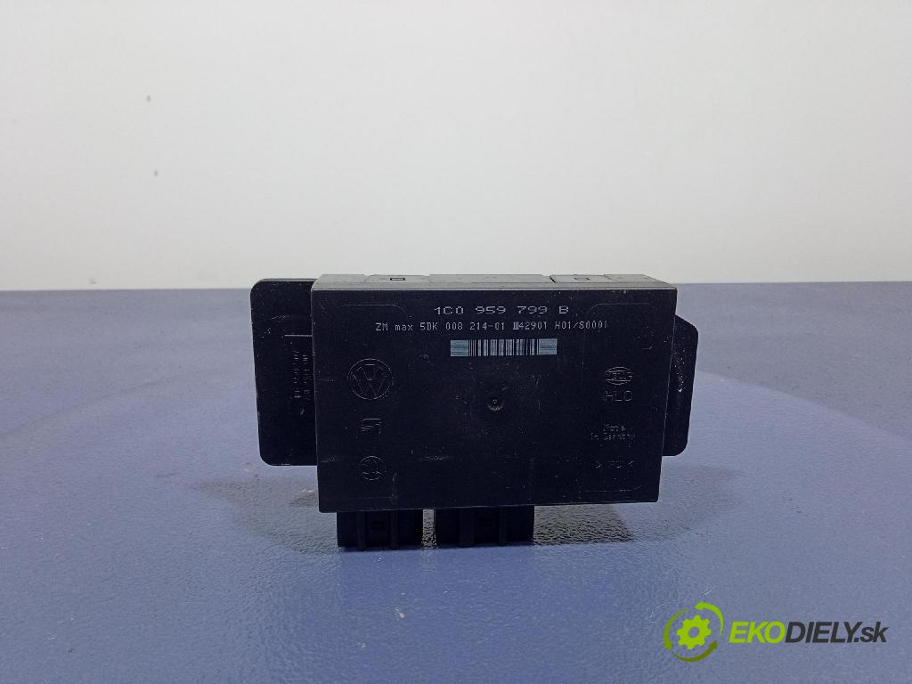 Volkswagen Passat 1.8 2001 řídící jednotka Komfortu 1C0959799B