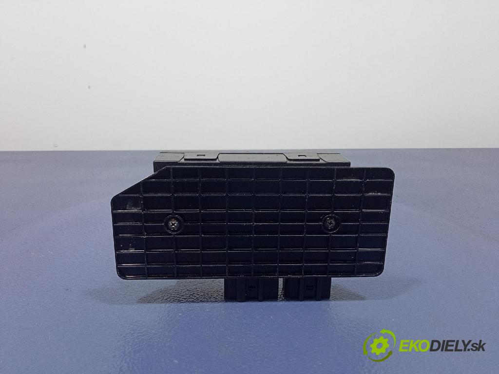 Volkswagen Passat 1.8 2001 řídící jednotka Komfortu 1C0959799B