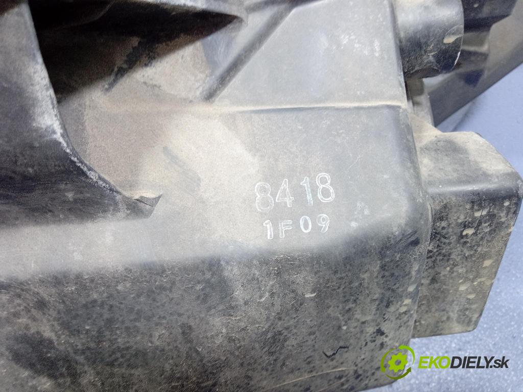 Chevrolet Spark 2011 světlo v pravo:
