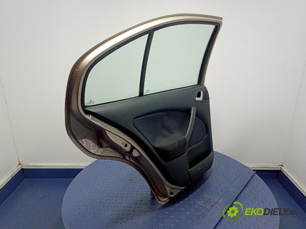 Skoda Octavia 2004 dveře Zad: Vlevo, odjet:
