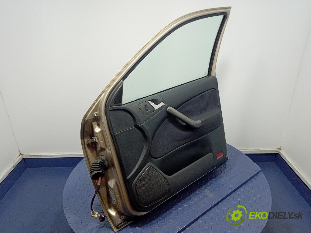 Skoda Octavia 2004 dveře před prave