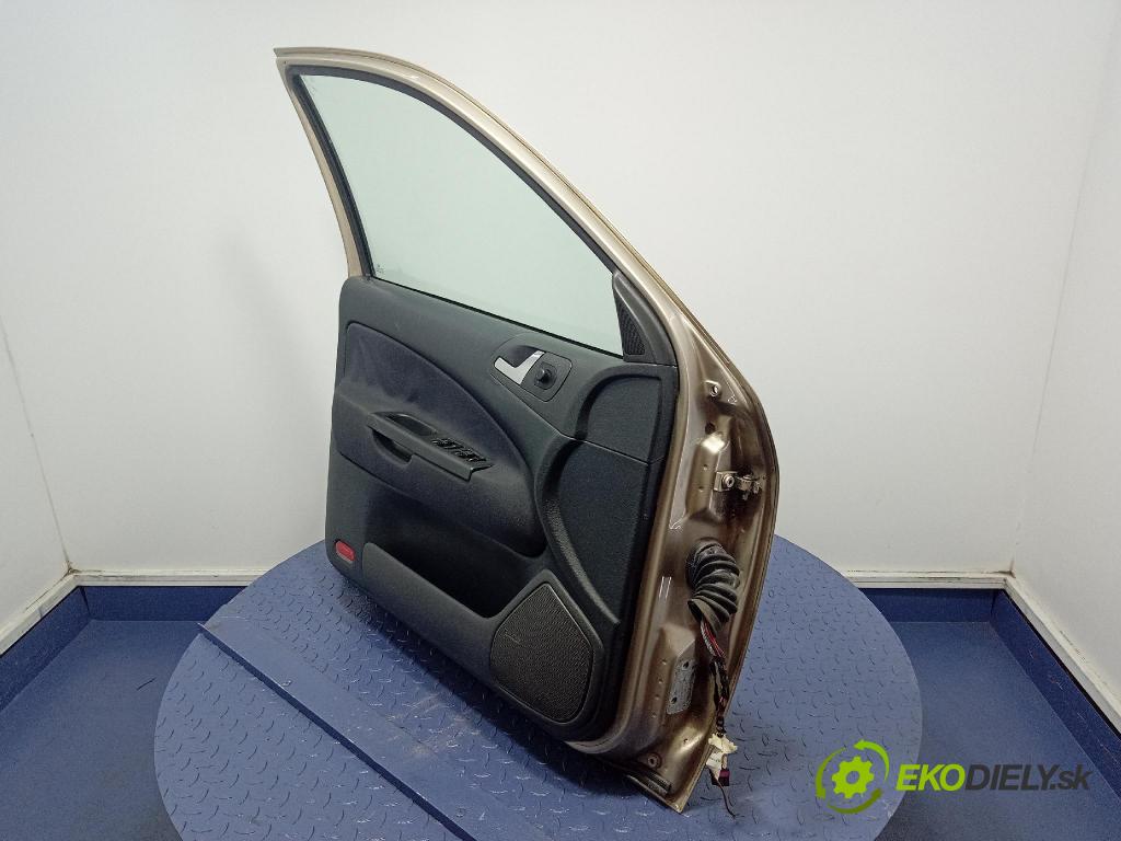 Skoda Octavia 2004 dveře před Vlevo, odjet: 