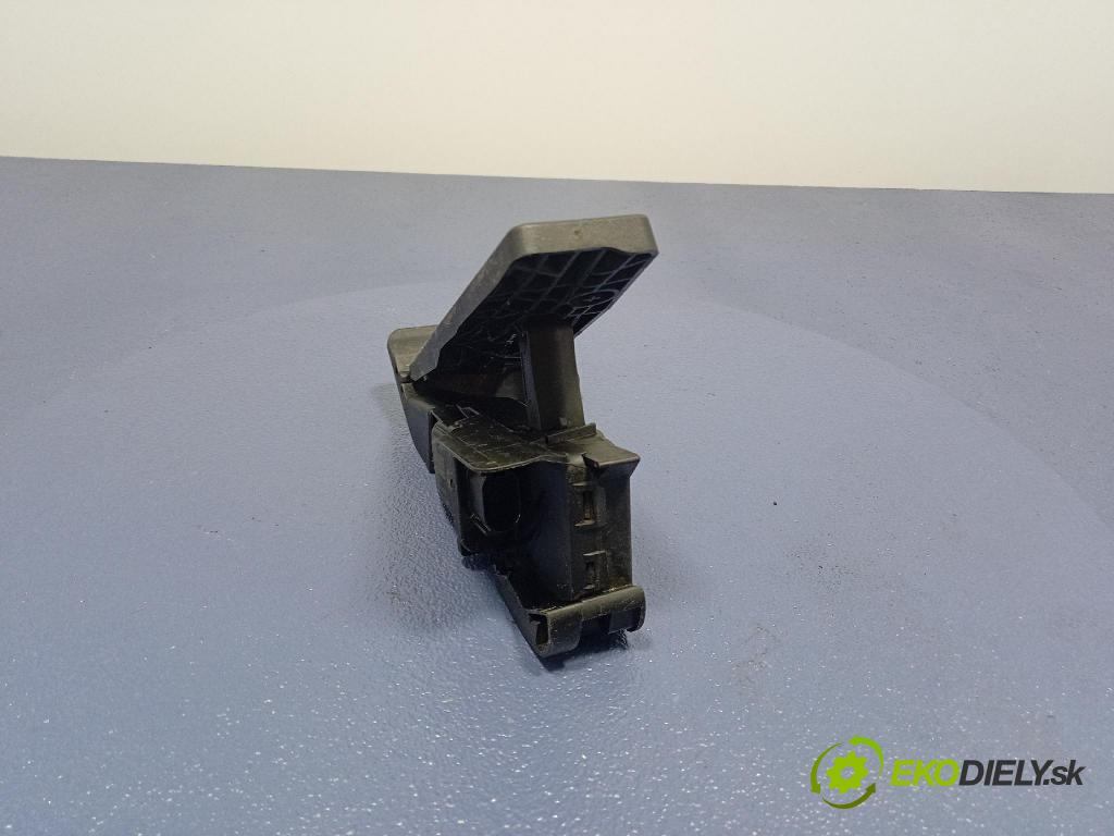 Bmw Seria 3 2019 pedal Plyn: 6871053