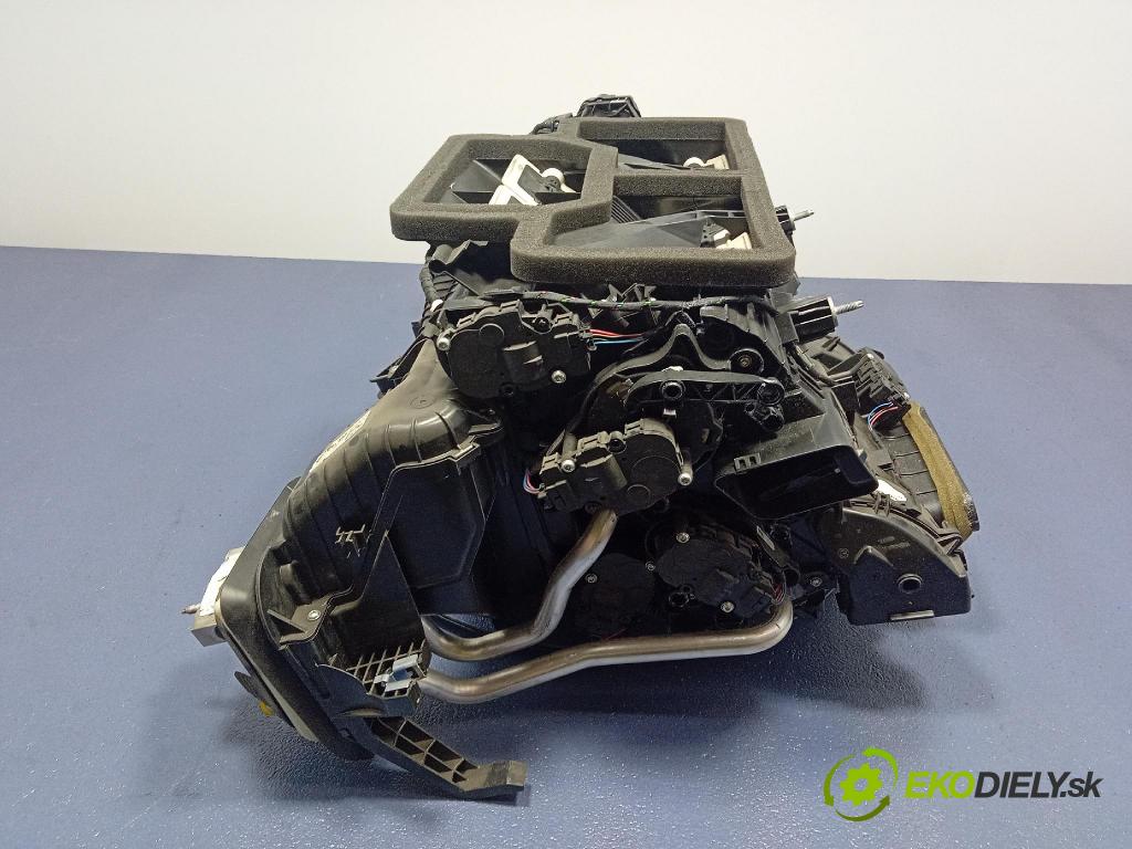 Bmw Seria 3 2019 radiátor 7942092