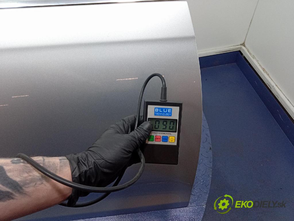 Vw Golf 2011 dvere Predné pravé 