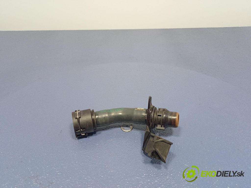 Bmw Seria 3 2019 trubka Chladič: 8651265