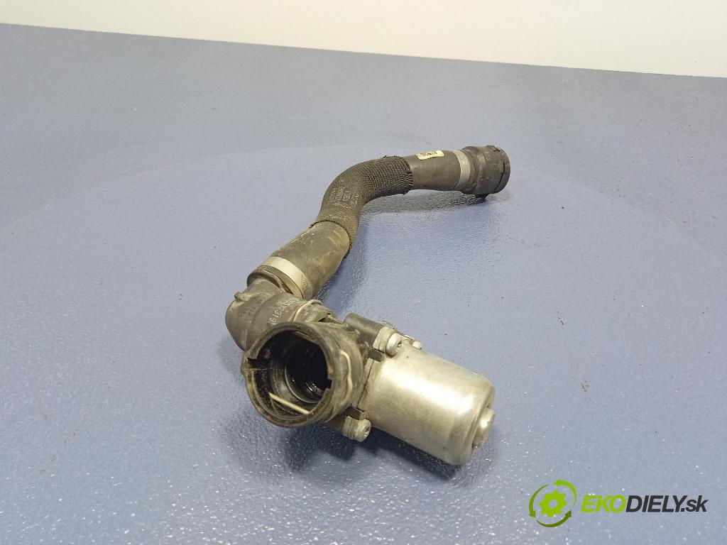 Bmw Seria 3 2019 trubka Chladič: 8689694