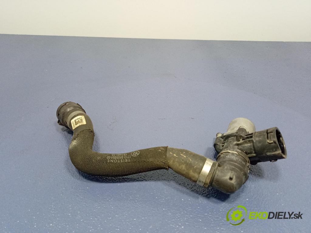 Bmw Seria 3 2019 trubka Chladič: 8689694