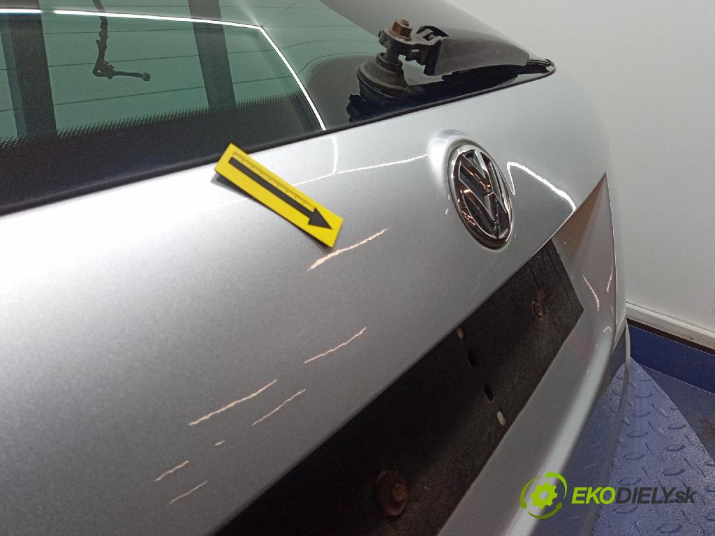 Vw Golf 2011 zadní dveře kufra: kufr