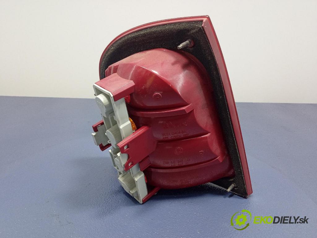 Skoda Octavia 2004 svetlo / reflektor zad Prava: Vonkajsia: 1U6945096