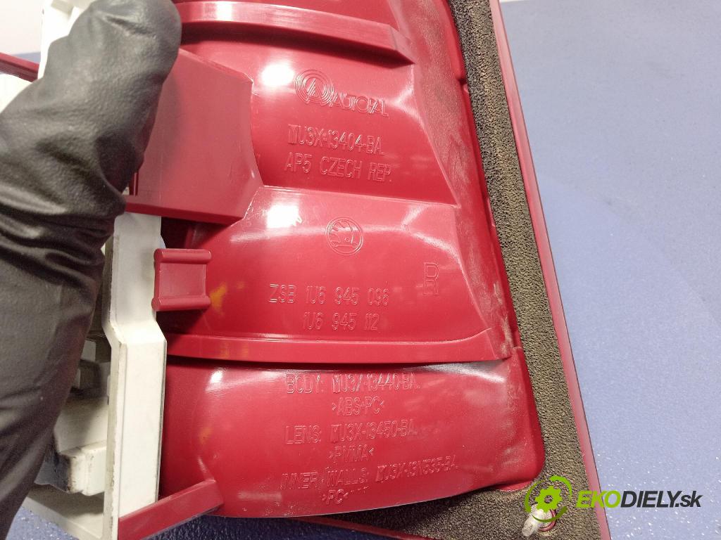 Skoda Octavia 2004 svetlo / reflektor zad Prava: Vonkajsia: 1U6945096