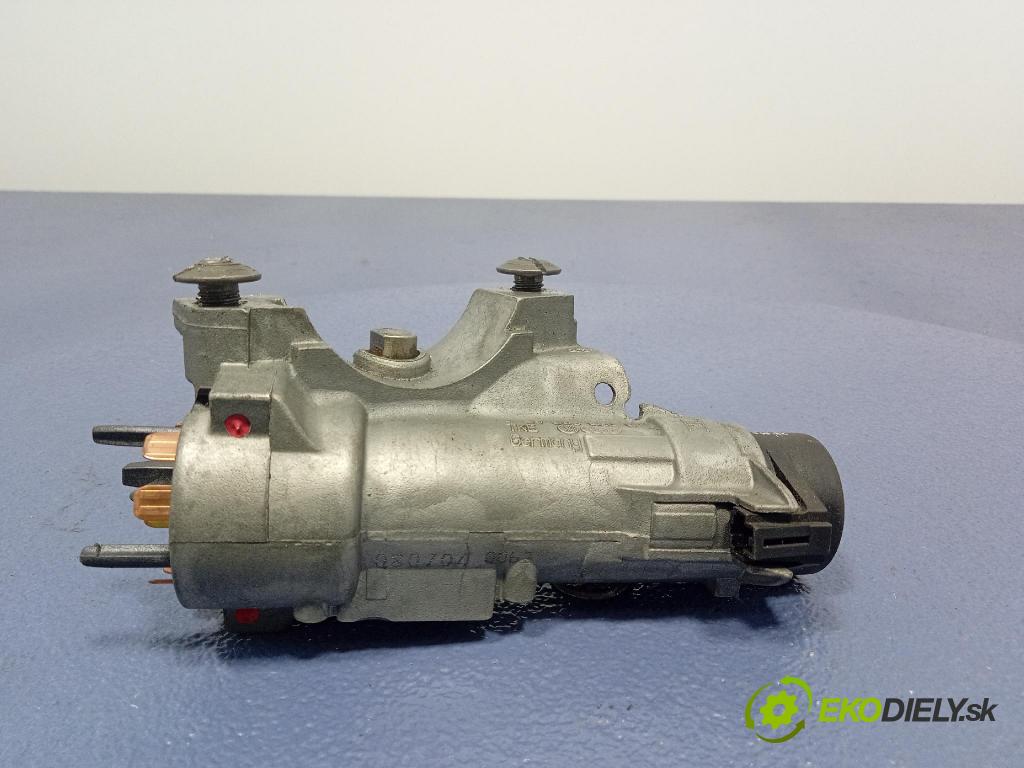 Skoda Octavia 2004 Spínač zapalování. 4B0905851C