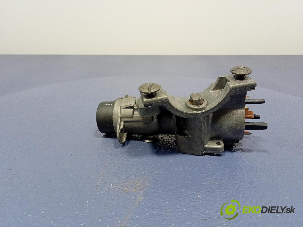 Skoda Octavia 2004 Spínač zapalování. 4B0905851C