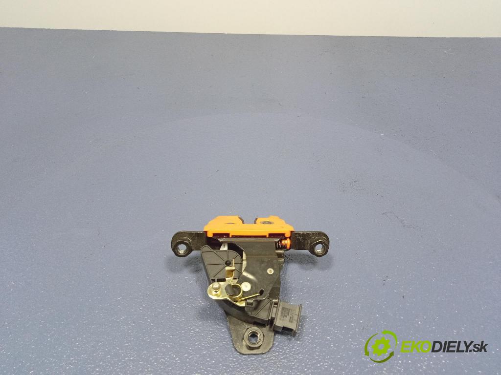 Skoda Octavia 2004 zámek Klapky: kufr 1U6827501G