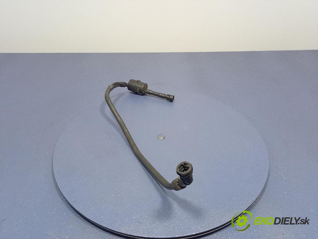 Bmw Seria 3 2019 trubka Paliva: 8663978