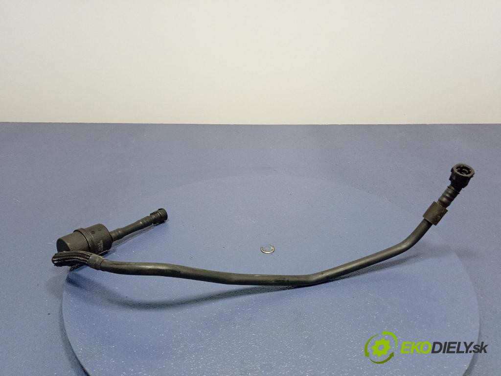 Bmw Seria 3 2019 trubka Paliva: 8663978