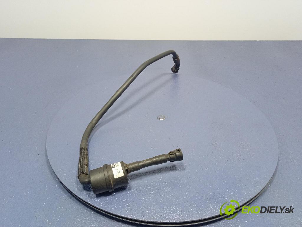 Bmw Seria 3 2019 trubka Paliva: 8663978