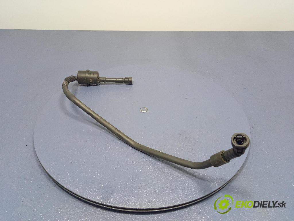Bmw Seria 3 2019 trubka Paliva: 8663978
