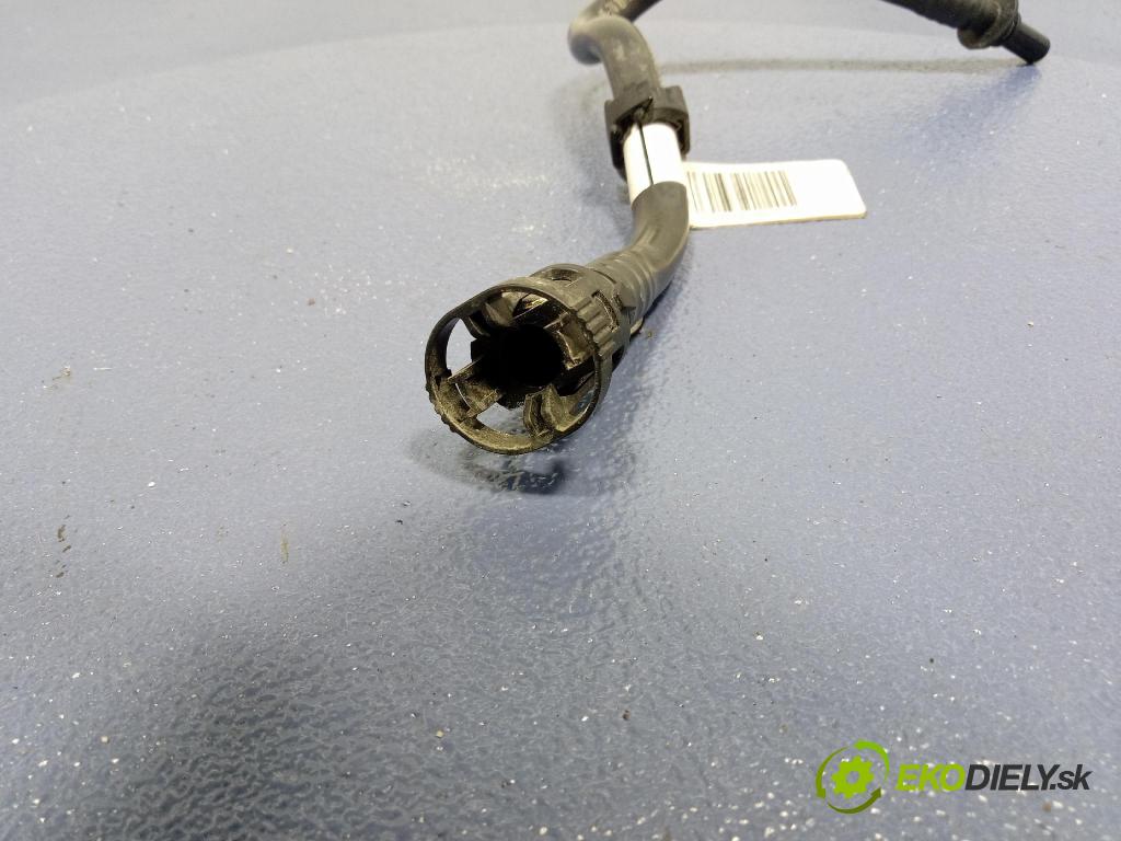 Bmw Seria 3 2019 trubka Vzduch: 8664528
