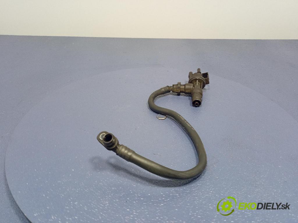 Bmw Seria 3 2019 trubka Paliva: 7643106