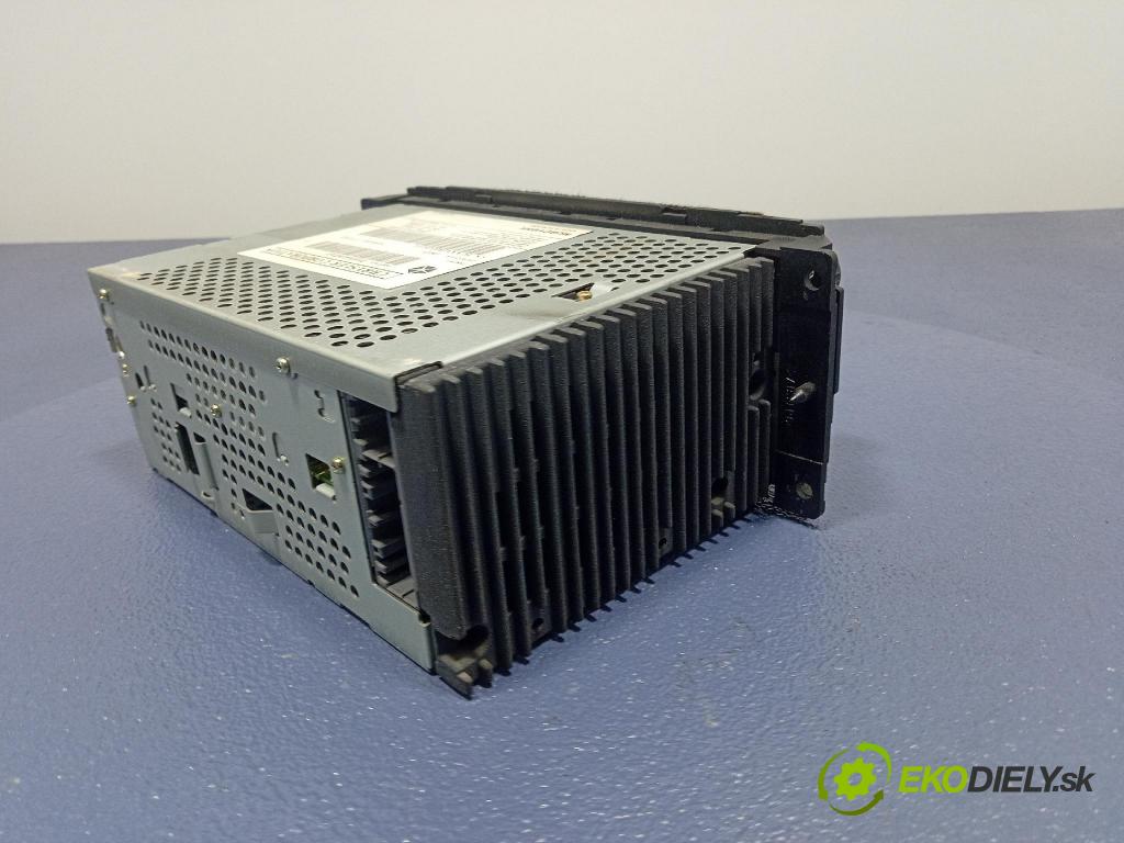 Chrysler Pt cruiser 2003 Radio I Navigace: P05064385AF