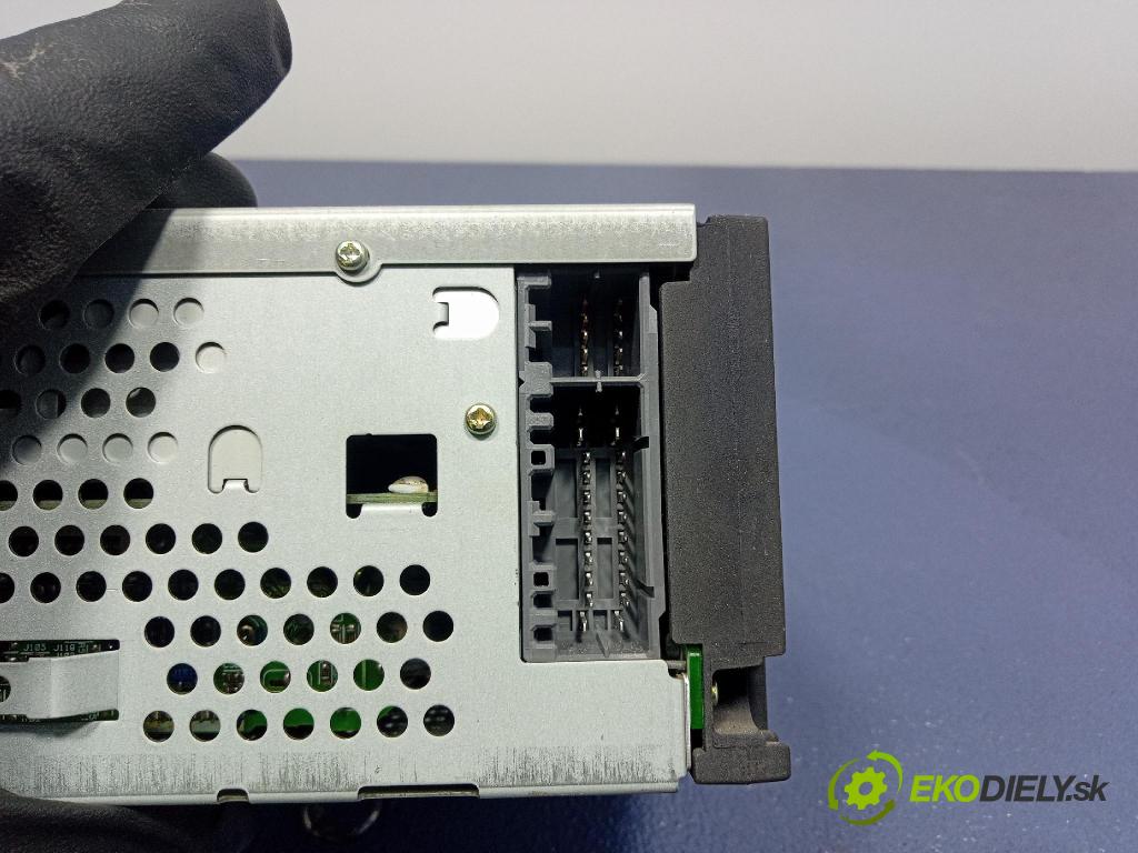 Chrysler Pt cruiser 2003 Radio I Navigace: P05064385AF