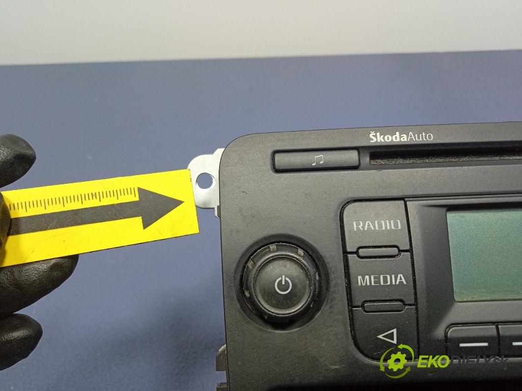 Skoda Fabia 2012 Radio I Navigace: 5J0035152A