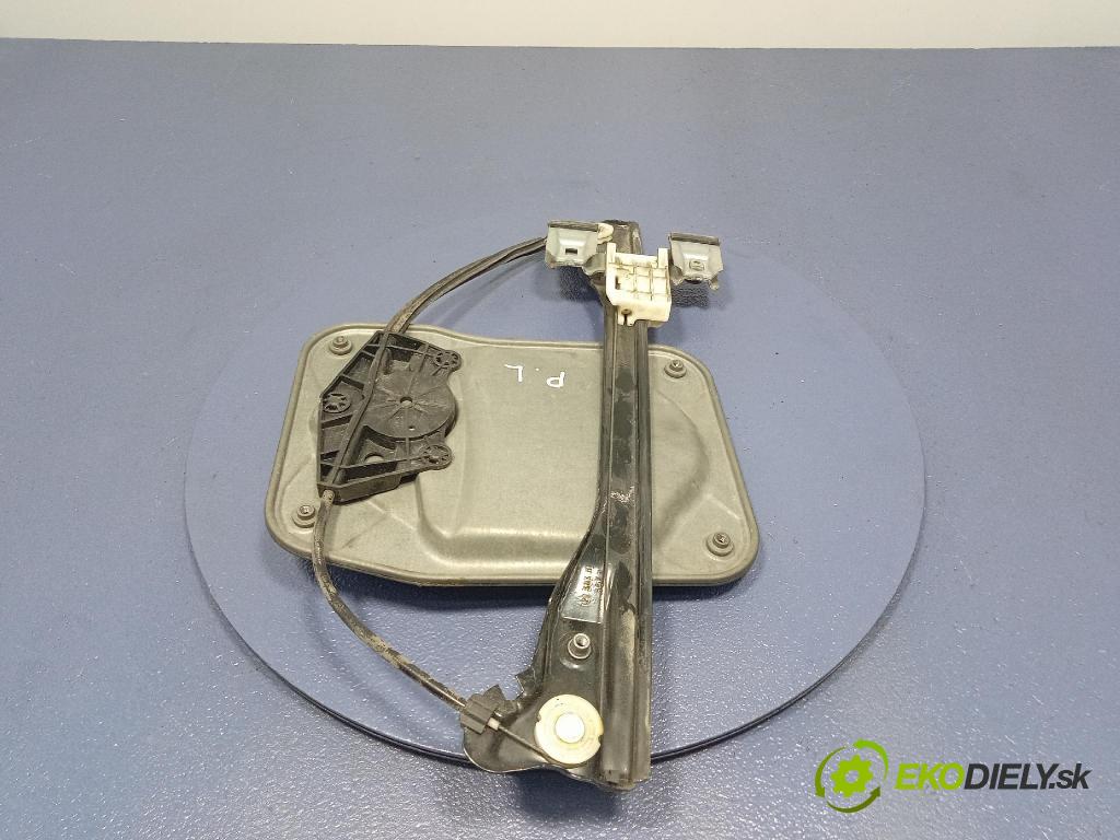 Skoda Fabia 2012 mechanismus stahování Sklenka: před Levý: 6R0959801M