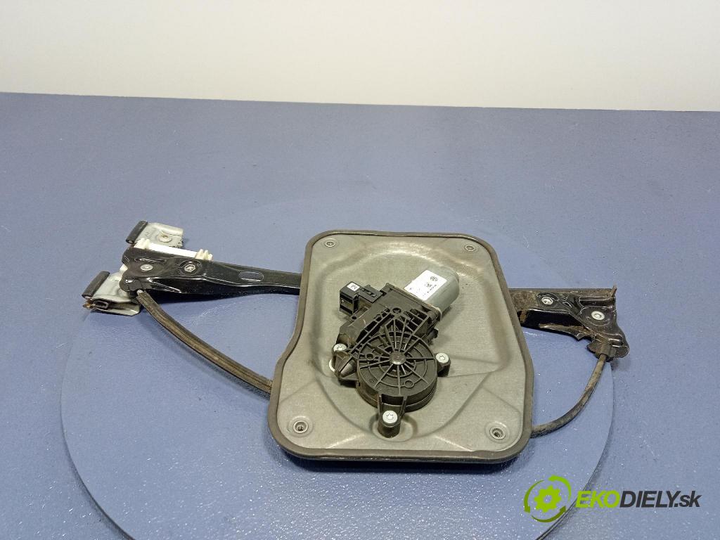 Skoda Fabia 2012 mechanismus stahování Sklenka: před v pravo: 6R0959802P
