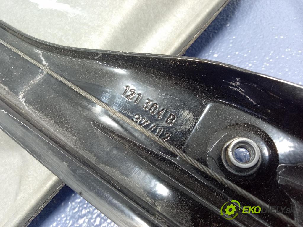 Skoda Fabia 2012 mechanismus stahování Sklenka: před v pravo: 6R0959802P