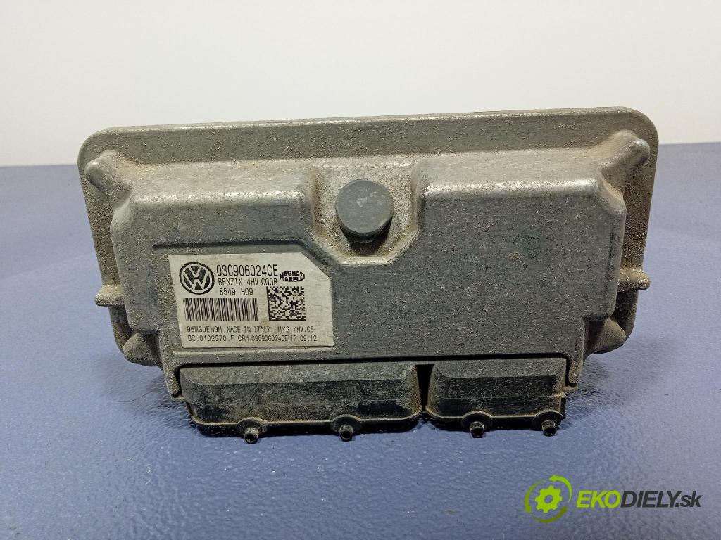 Skoda Fabia 2012 řídící jednotka Motor: 03C906024CE