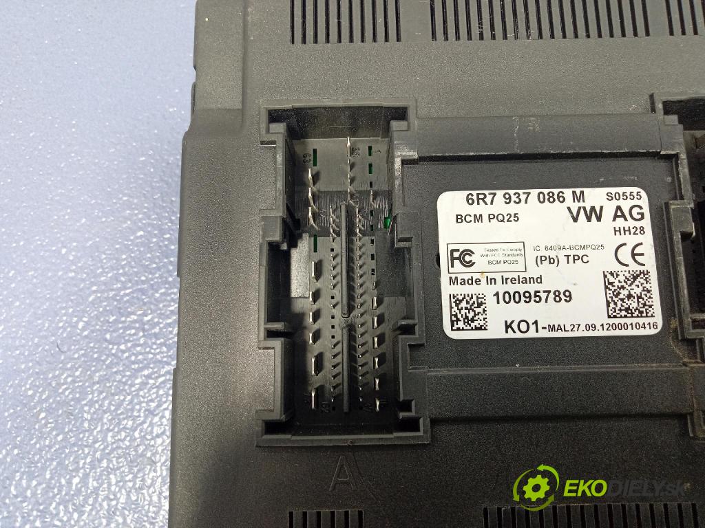 Skoda Fabia 2012 řídící jednotka Motor: 03C906024CE