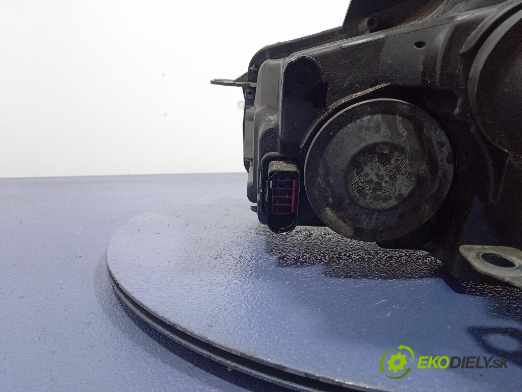 Vw Golf 2011 světlo v pravo: 25425801RE