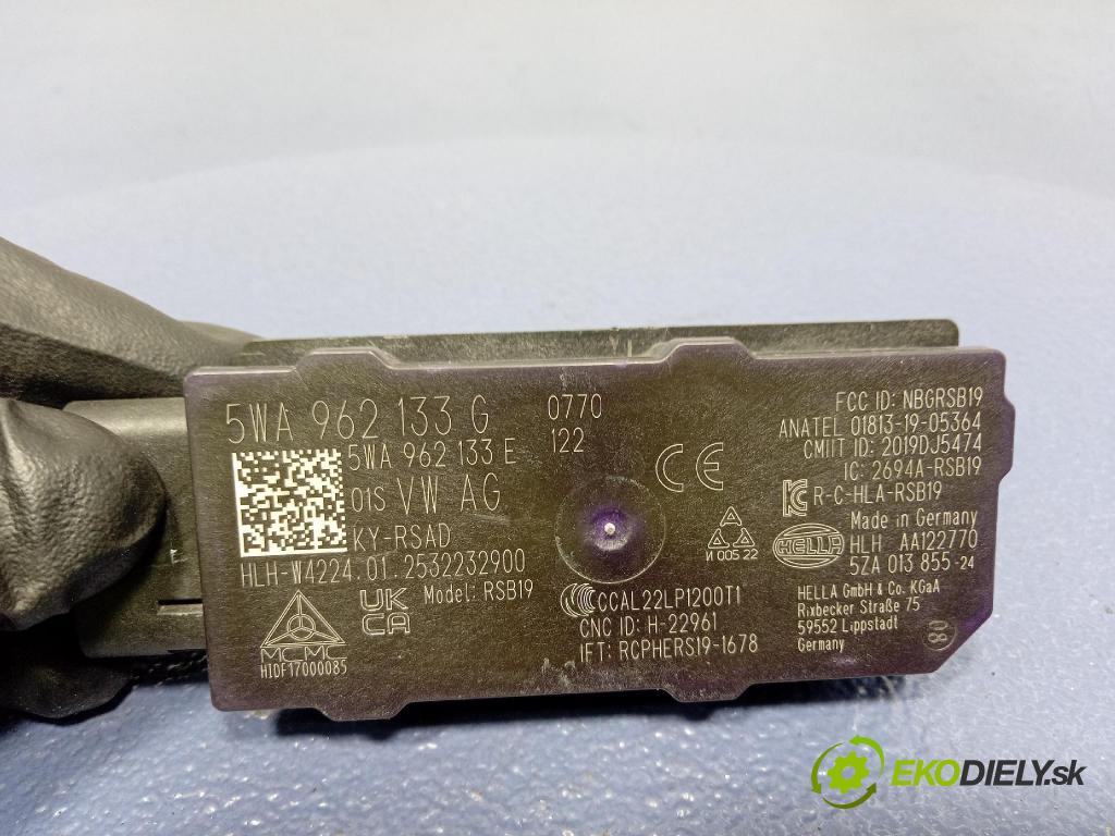 Skoda Elroq 50 2025 Zesilovač: Letecký / GPS 5WA962133G