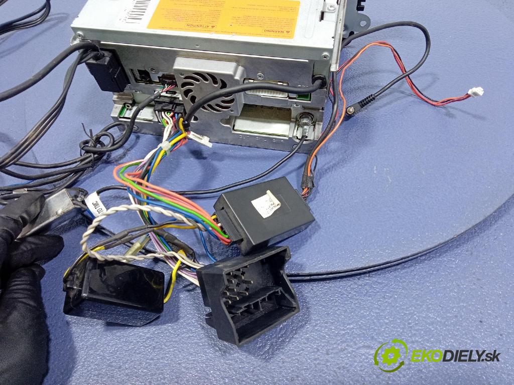 Vw Touran 2006 Radio I Navigace: AVIC-F9310BT