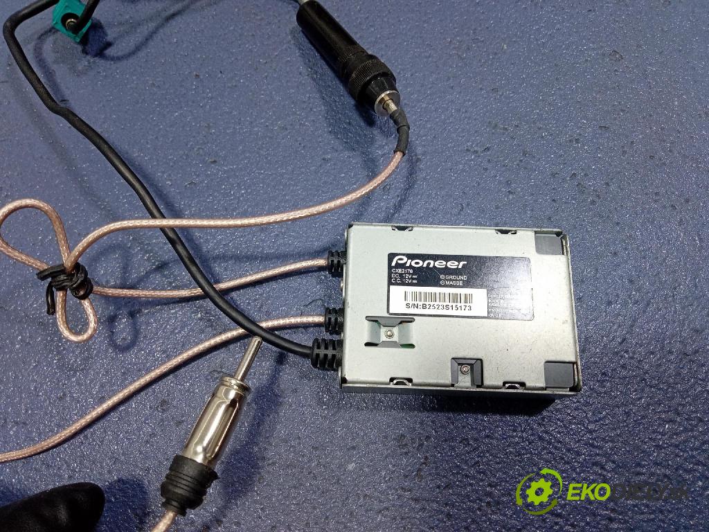 Vw Touran 2006 Radio I Navigace: AVIC-F9310BT