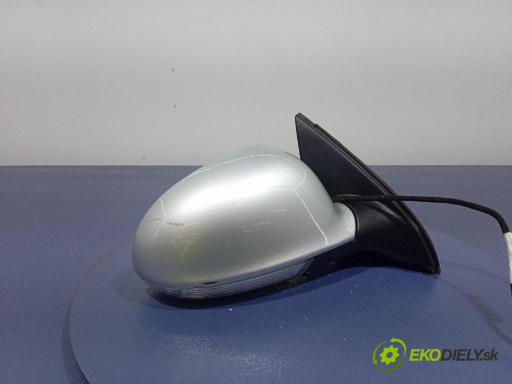 Vw Golf 2011 zpětné zrcátko prave