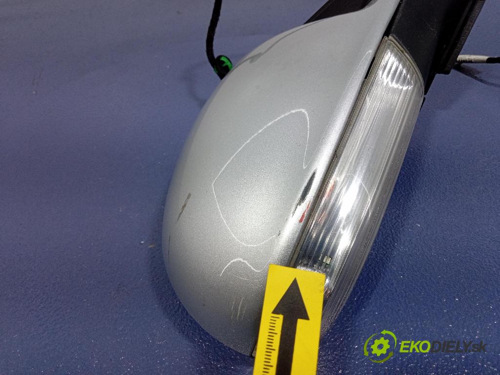 Vw Golf 2011 zpětné zrcátko prave