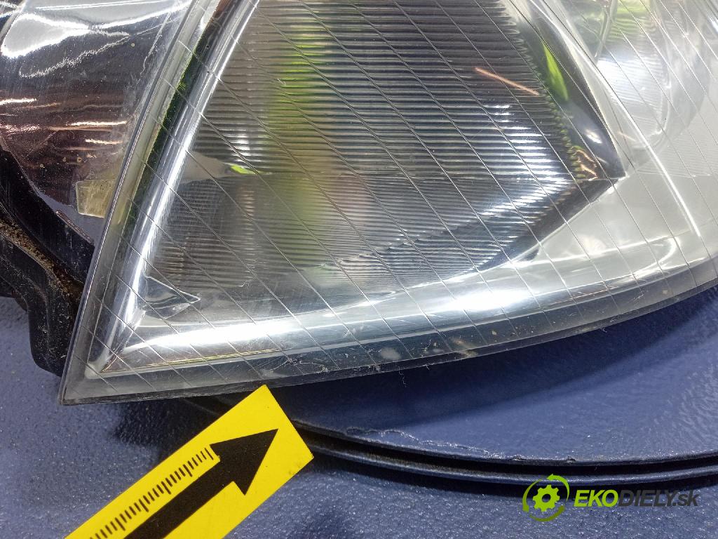 Vw Passat 2001 světlo v pravo: TYC 20-6243