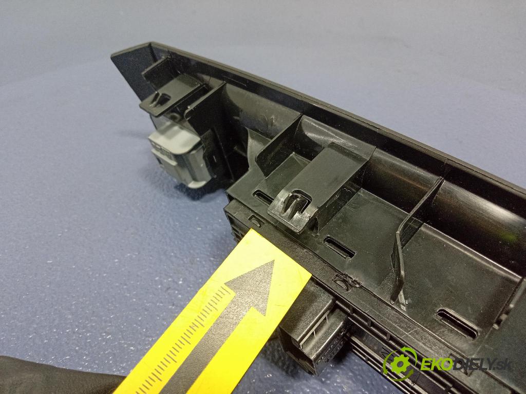 Skoda Elroq 50 2025 prepínač Okná: 3G0959857B