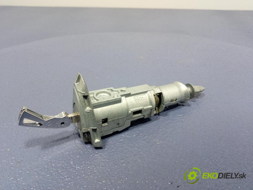 Skoda Elroq 50 2025 zámok dvere Predné Vľavo: 5LA837167A