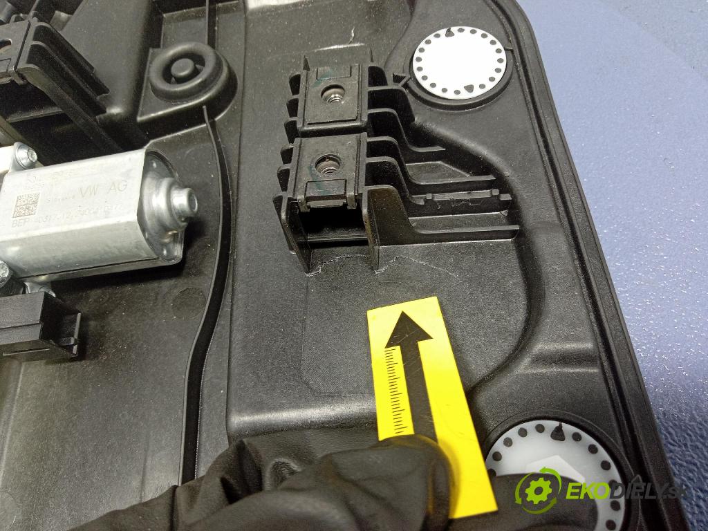 Skoda Elroq 50 2025 mechanizmus okna Okná: zad Vľavo: 5LA839655G