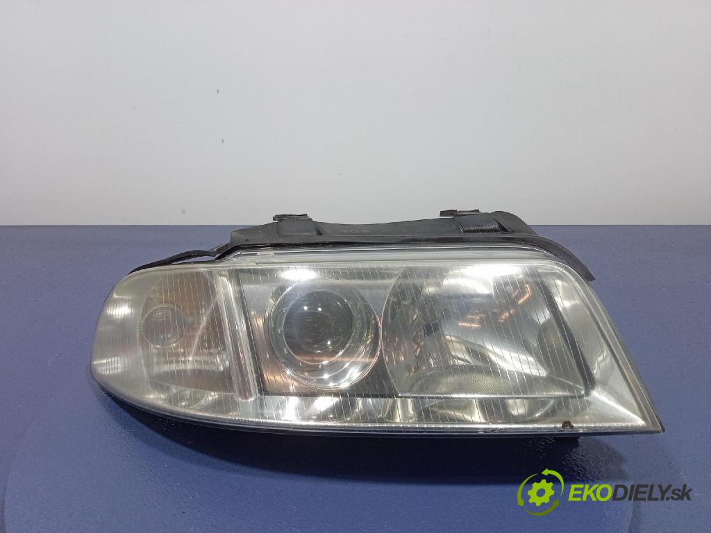 Audi A4 1999 světlo v pravo: 8D0941004AK
