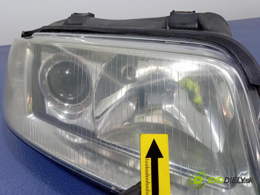 Audi A4 1999 světlo v pravo: 8D0941004AK