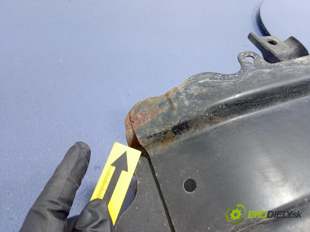 Ford Fiesta 2010 výztuha narazník před