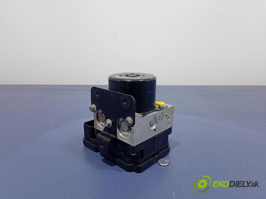 Ford Fiesta 2010 čerpadlo ABS x AV592C405CC