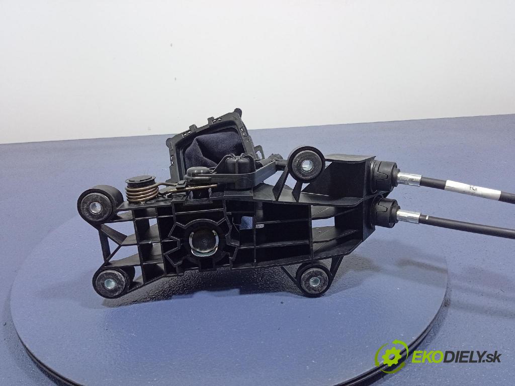 Ford Fiesta 2010 Páka: Zmeny: 8A6R7C453MBB